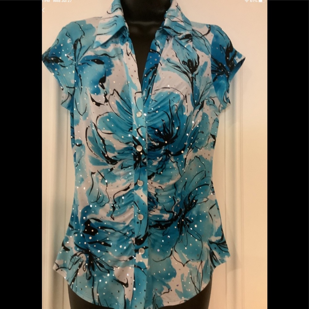 Womens turquoise and white print blouse with ruching. Sz. S. Great condition - Picture 2 of 3